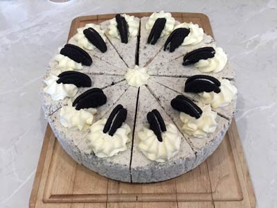 Cookies and cream cheesecake